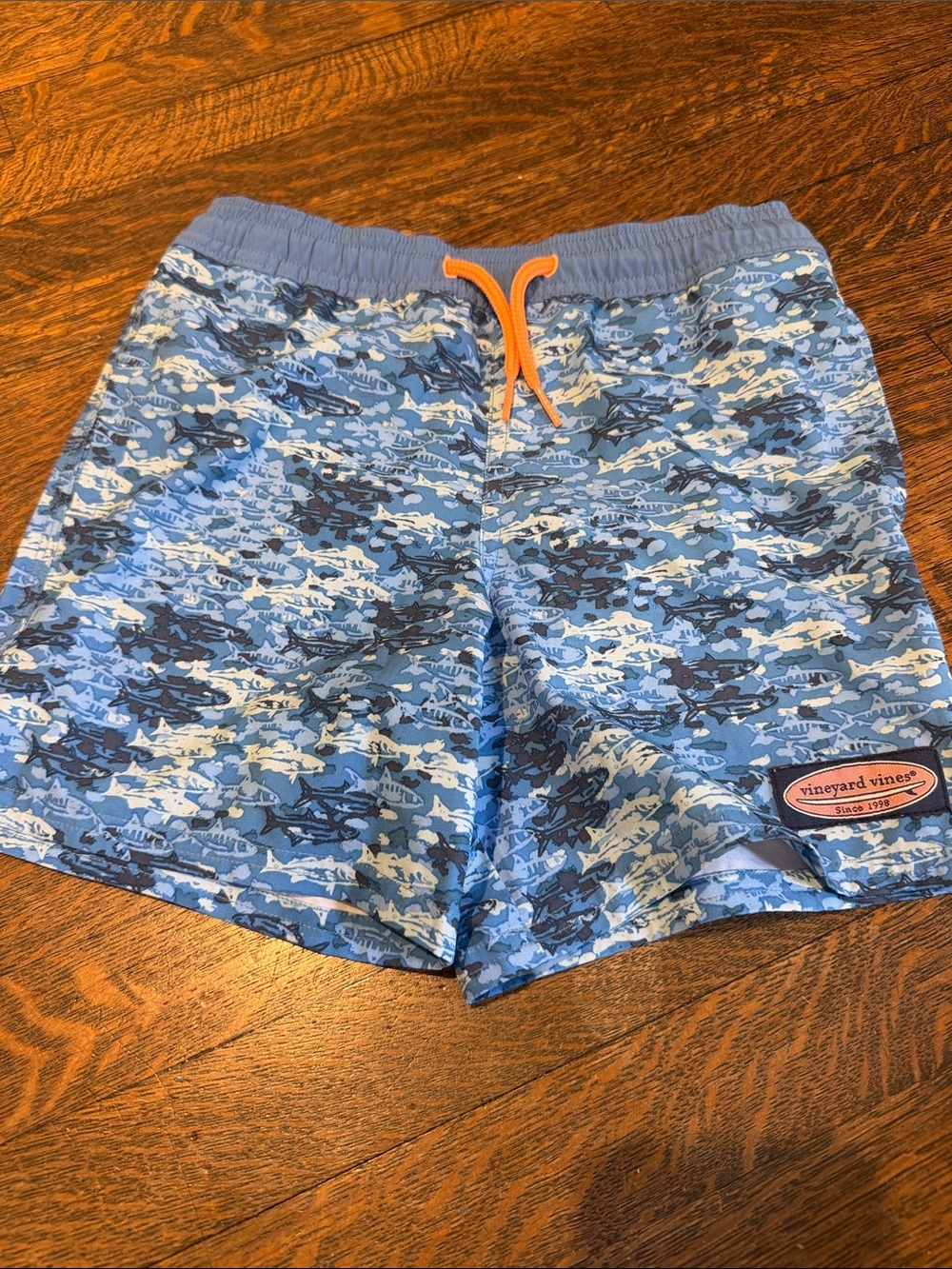 Vineyard Vines Blue Camo sharks Swim Shorts, pockets & drawstring size 6
